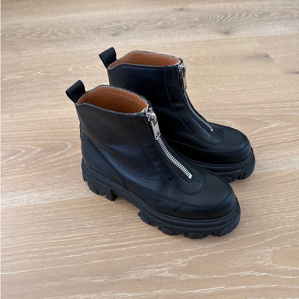 Ganni Ankle Boots Leather Zip Detail Size EU 37 Black